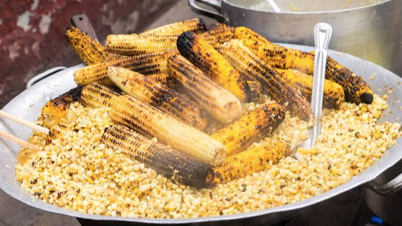 4 efectos secundarios de comer demasiado maíz
