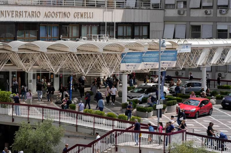 ¿Por qué el Papa Francisco ingresó al hospital este martes?