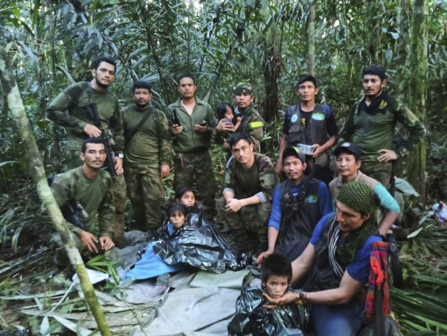 Lesly, la «guerrera» de 13 años que salvó a sus hermanitos en la selva y hoy es heroína en Colombia
