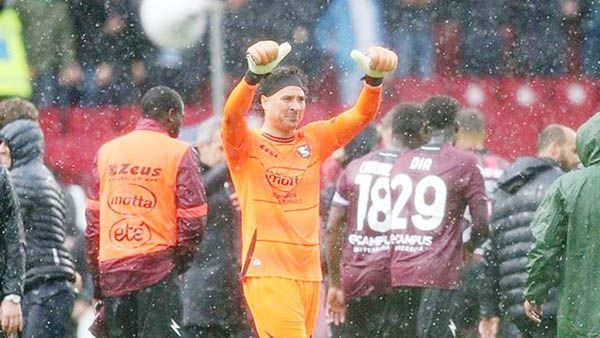 ¡OFICIAL! GUILLERMO OCHOA RENOVÓ CON LA SALERNITANA, EL EQUIPO LO CONFIRMÓ