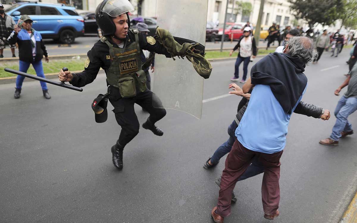 Perú: Presidenta responderá hoy sobre muertes en protestas