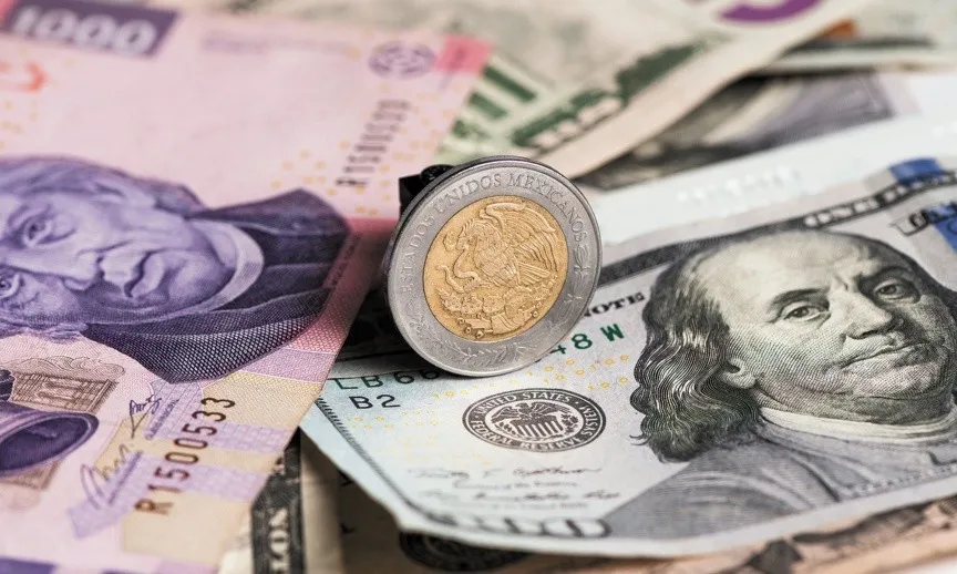 Peso abre junio ‘con fuerza’ frente al dólar: se cotiza en las 17.56 unidades