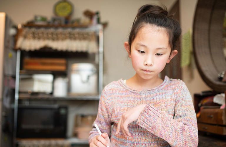 La «regla del minuto»: el método japonés para que los niños sean responsables y disciplinados