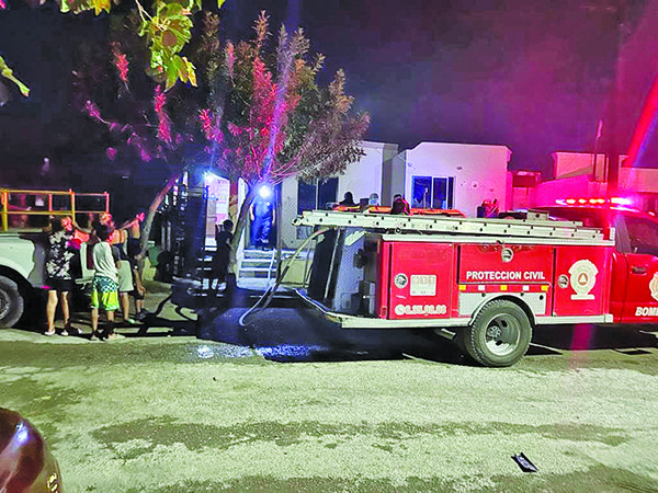 Apagan vecinos fuego pero después se reaviva