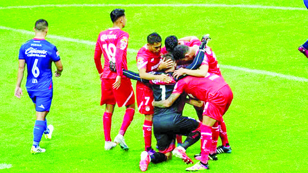 CRUZ AZUL CAE EN CASA ANTE TOLUCA Y LIGA SEGUNDA DERROTA CONSECUTIVA EN EL APERTURA 2023