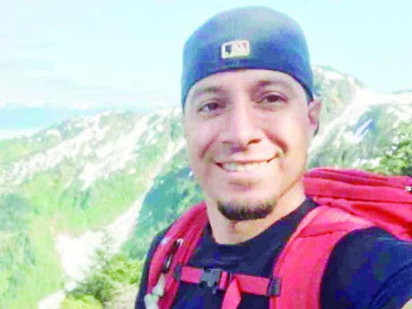 Hombre graba su propia muerte en lago de Alaska