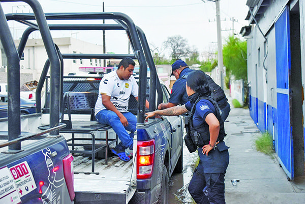 Detienen a “valiente” golpeador de esposa