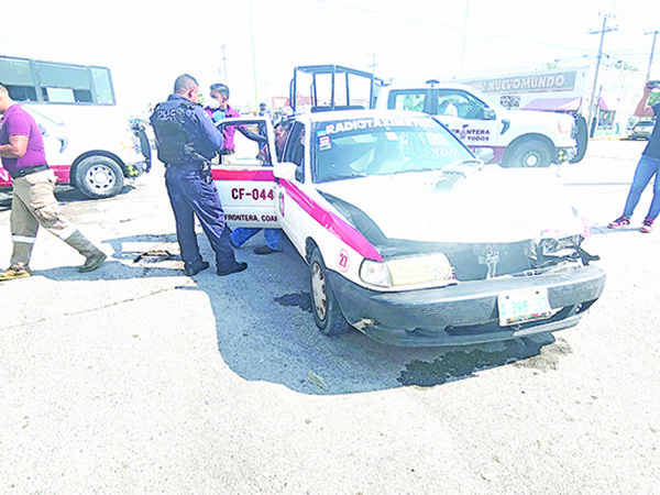Topetón de taxistas en Ciudad Frontera