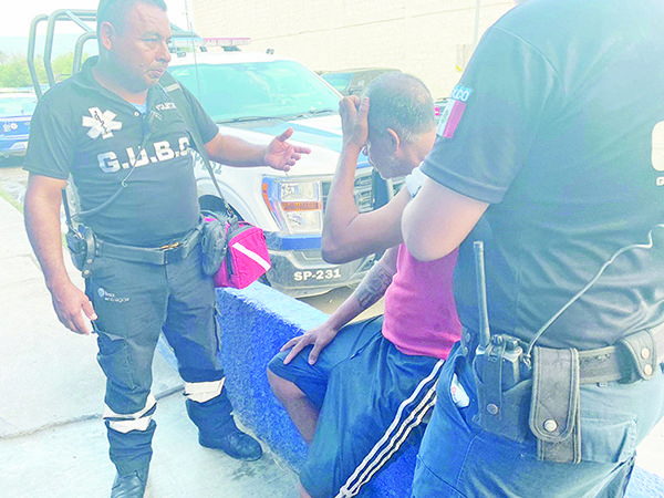 Convulsiona en celdas vecino de la Hipódromo