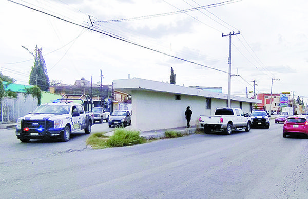Heridos y daños en grave colisión