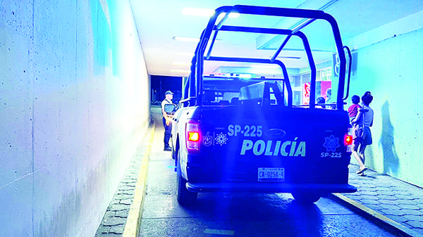 Abre patrulla el paso para traslado a IMSS