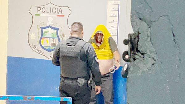 ¡Enciérrenme, ya no aguanto a mi esposa!