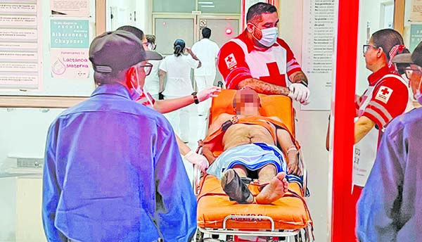 Intenta colgarse en celdas municipales