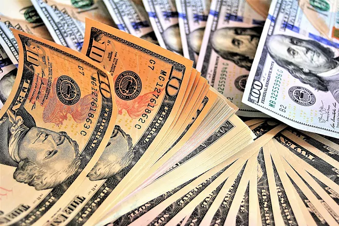 Precio del dólar 15 de julio 2023: cotización en compra y venta