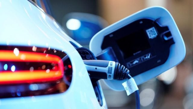 Autos eléctricos en México: Urgen norma para homologar conectores de carga