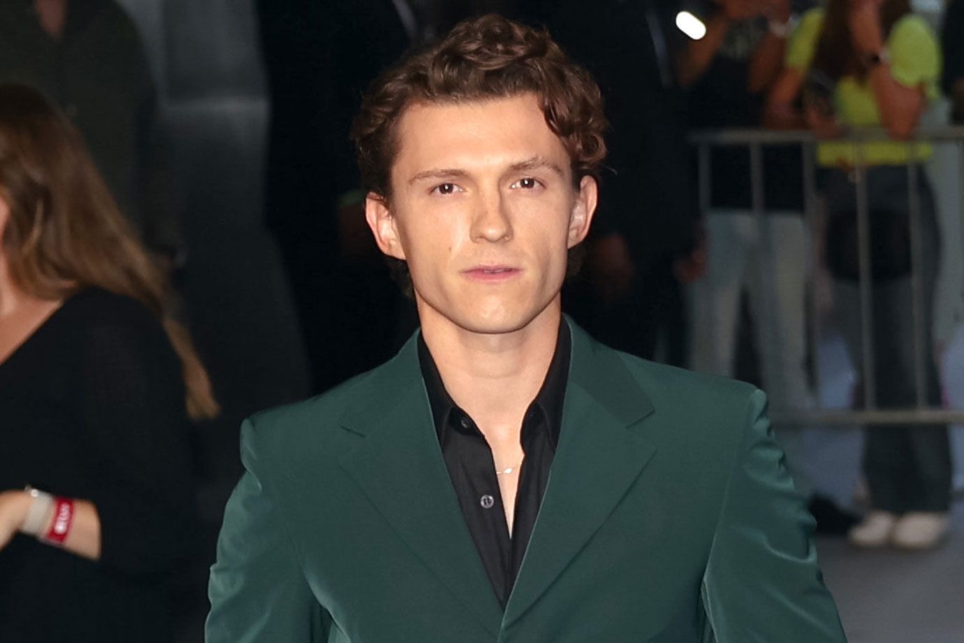 El calvario de Tom Holland y otros actores famosos con el alcohol: “Solo podía pensar en tomarme una copa”