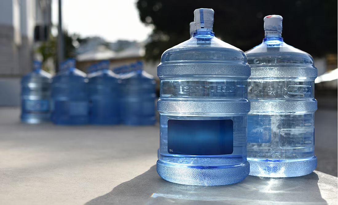 Rellenadoras de agua insalubres ponen en riesgo a 40 millones de mexicanos
