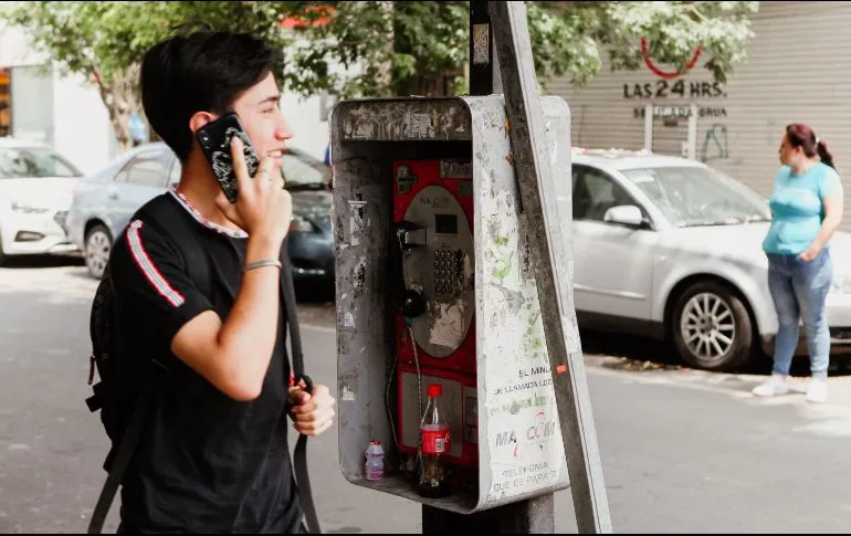 Guía paso a paso para limpiar las bocinas de tu celular