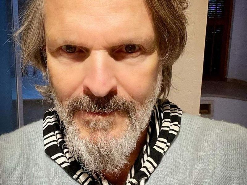 Miguel Bosé sufrió asalto en su casa de CDMX junto con sus hijos; «nos tuvieron atados»