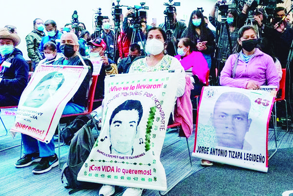 Caso Ayotzinapa: padres exigen nueva reunión con el presidente