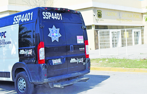 Vinculan a juicio a presuntos ladrones