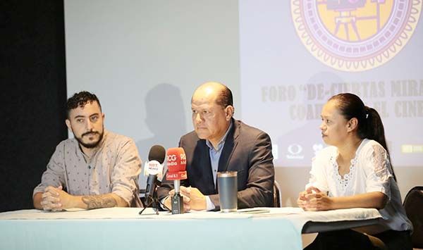 PRESENTAN EN COAHUILA ‘DE…CIERTAS MIRADAS”