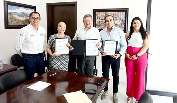 Establece COBAC cooperación con Rogelio Montemayor Seguy