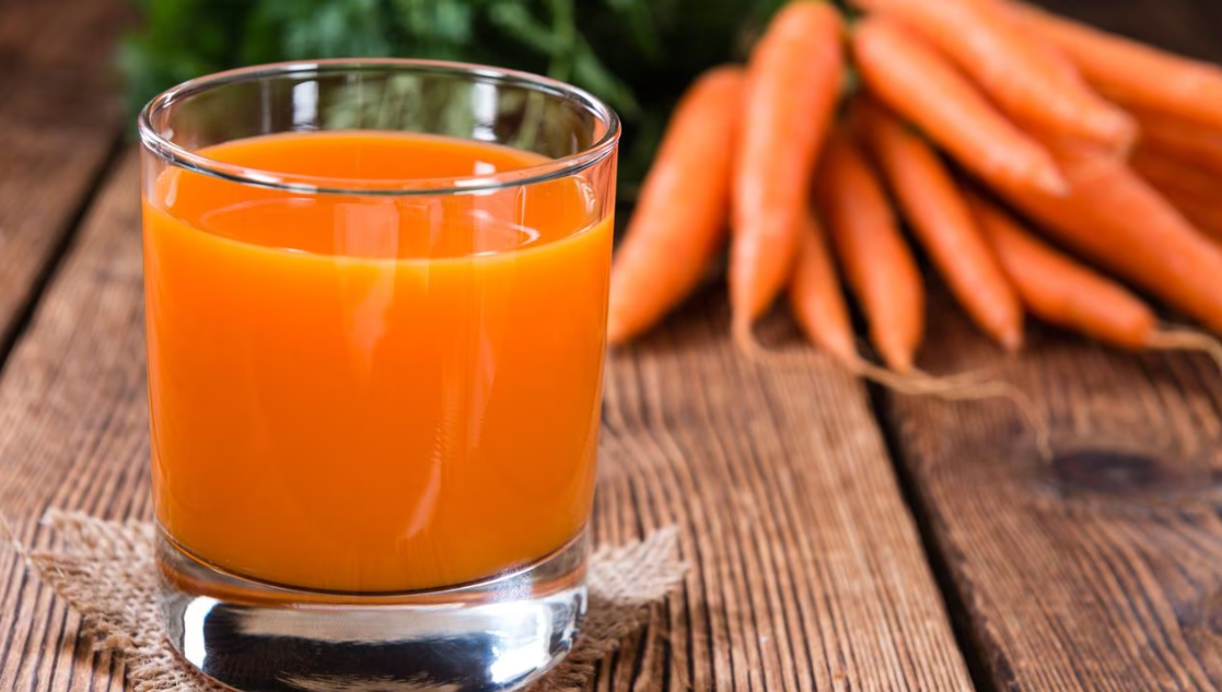 Así se prepara el jugo de zanahoria para quemar la grasa del abdomen