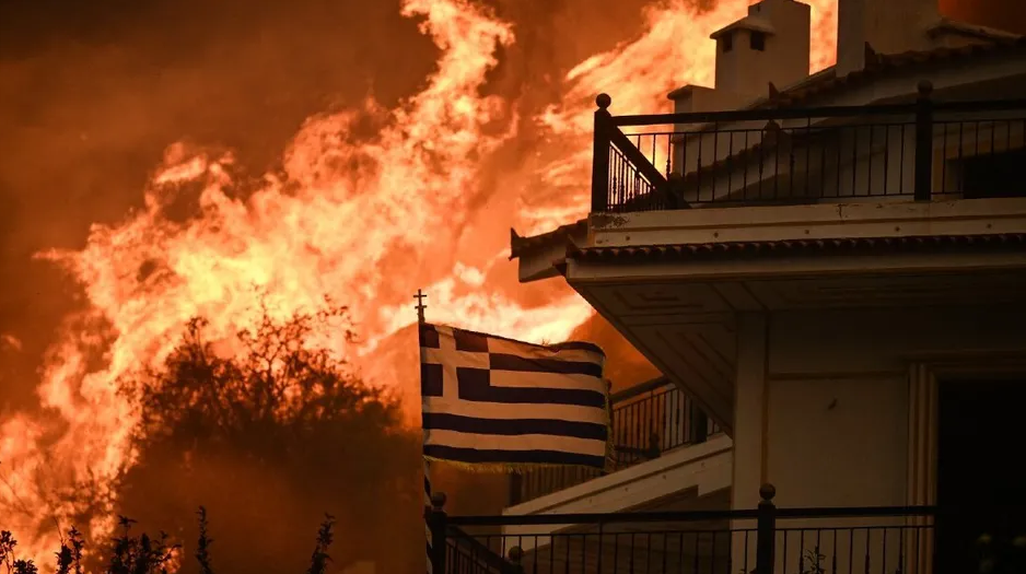 Grecia enfrenta el «incendio más grande del que se tenga registro en la Unión Europea»