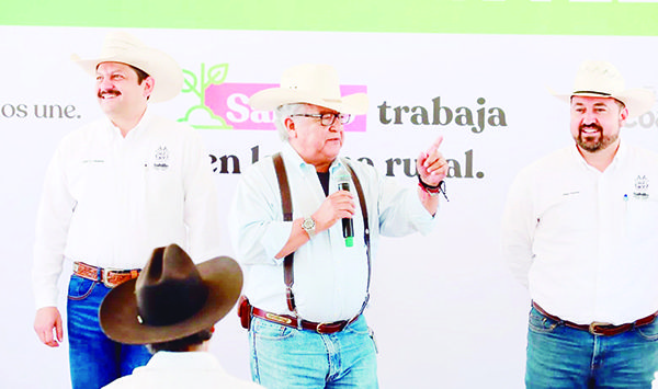 Llega telefonía, semillas y equipamiento a ejidos