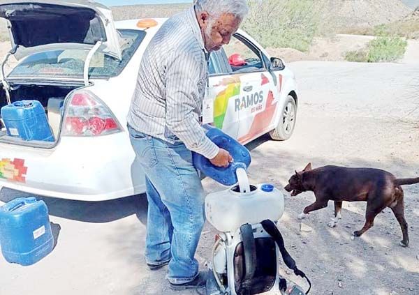 Fumigan viviendas en Santa Rita del Muerto