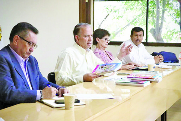 EN COAHUILA NO SE ENTREGARÁN LIBROS