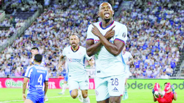 ¡VOLVIERON A GANAR! CRUZ AZUL SE IMPONE A RAYADOS Y ROMPE RACHA DE 4 MESES SIN VICTORIA