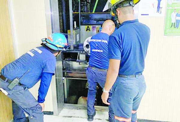 Apoyan Policía y PC en emergencia