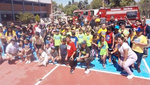 Aprenden primeros auxilios con Bomberos de Saltillo