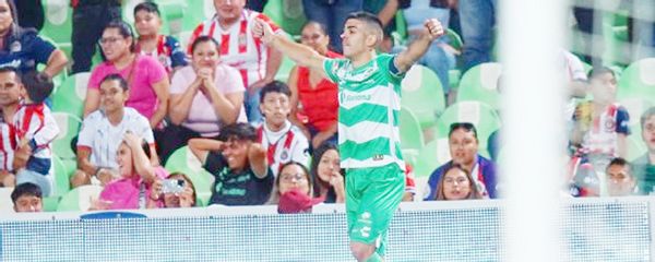 CHIVAS PIERDE EL INVICTO TRAS CAER DE VISITA ANTE SANTOS