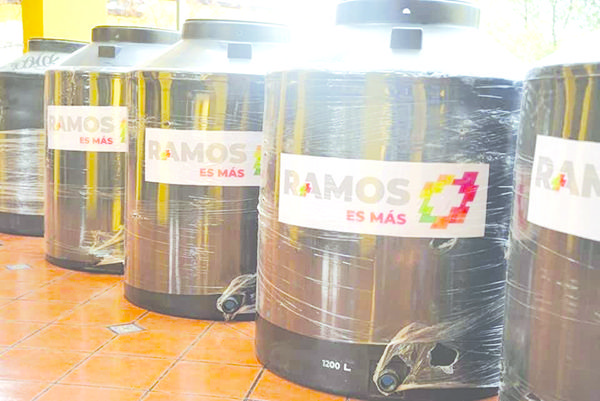 OFRECEN TINACOS A BAJO COSTO