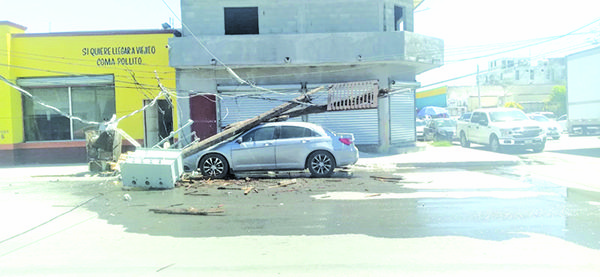 Deja tráiler sin luz a la Zona Centro