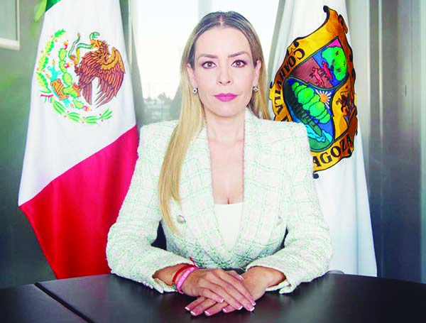 Está senadora Verónica Martínez en contra de nuevos libros de texto