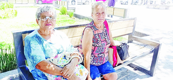 Don Juan busca chamba de albañil