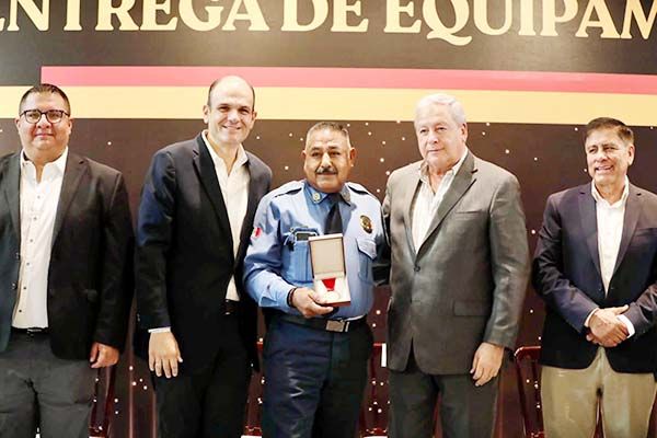 Entrega Fraustro Galardón Tláloc