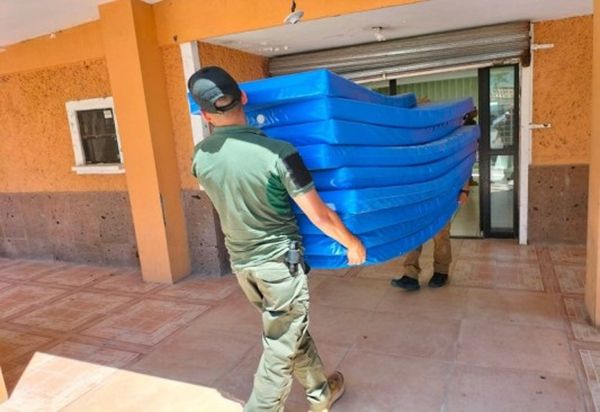 Habilitan gimnasio como albergue de migrantes