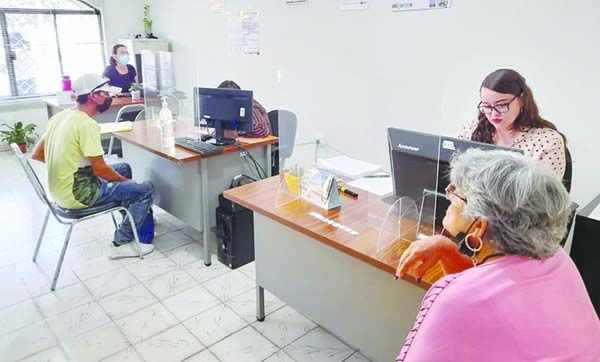 Muestran por FB vacantes de empleo