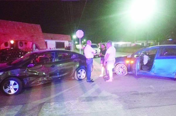 Auxilia el Alcalde a mujeres tras choque