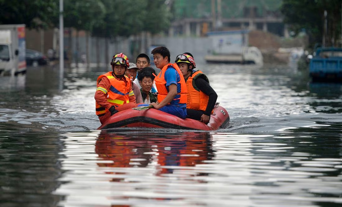 Reportan al menos 78 muertos por inundaciones en el norte de China
