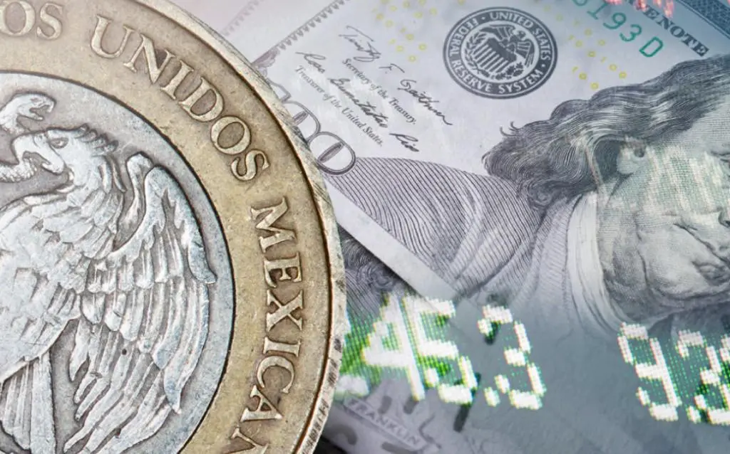 Peso se ‘despega’ del piso de las 17 unidades: Se cotiza en las 17.07 frente al dólar