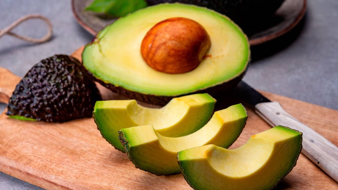 ¿Qué pasa si me como un aguacate todos los días?