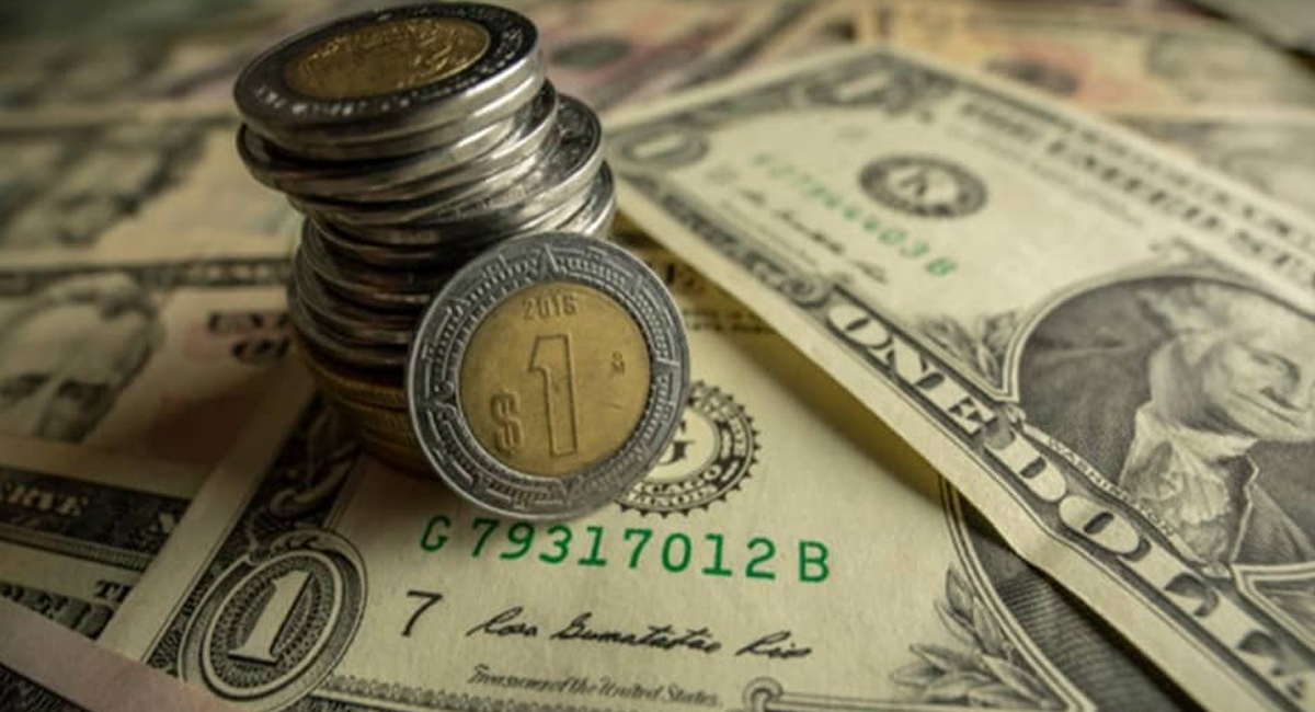 Peso ‘arranca con todo’ vs. el dólar: Rompe piso de las 17 unidades; se cotiza en las 16.90