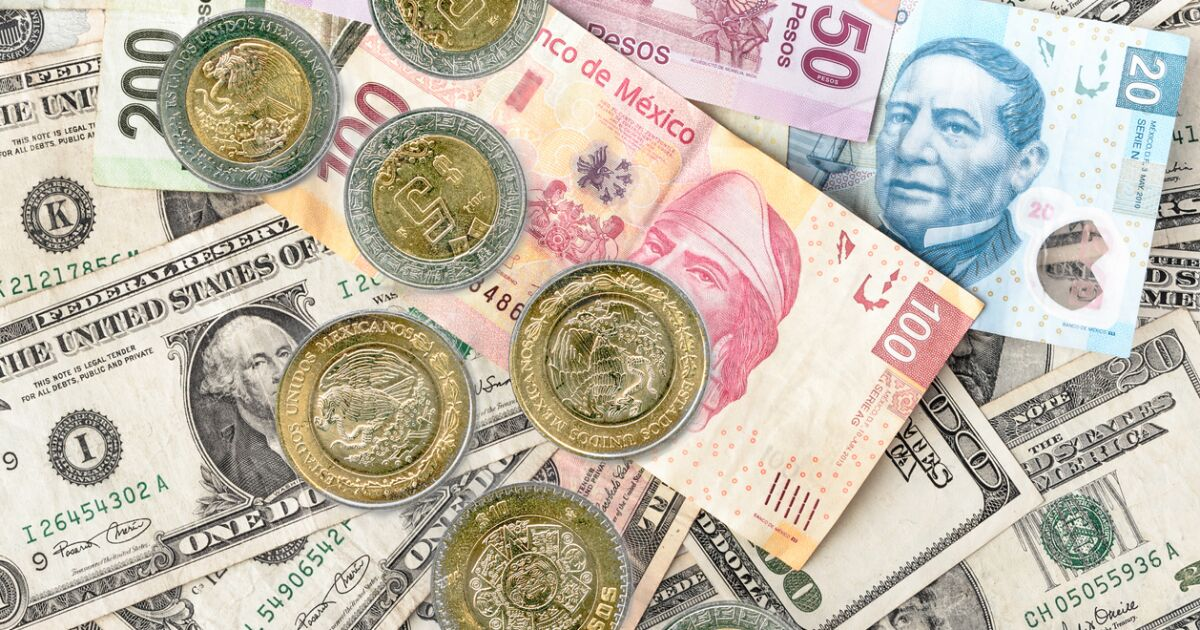 Peso inicia con ventaja frente al dólar: Se cotiza en 16.77 unidades este jueves