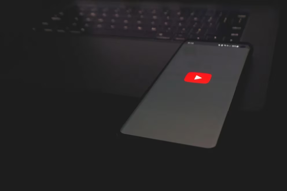 YouTube descifra las canciones con solo tararear o susurrar, esta es su nueva función